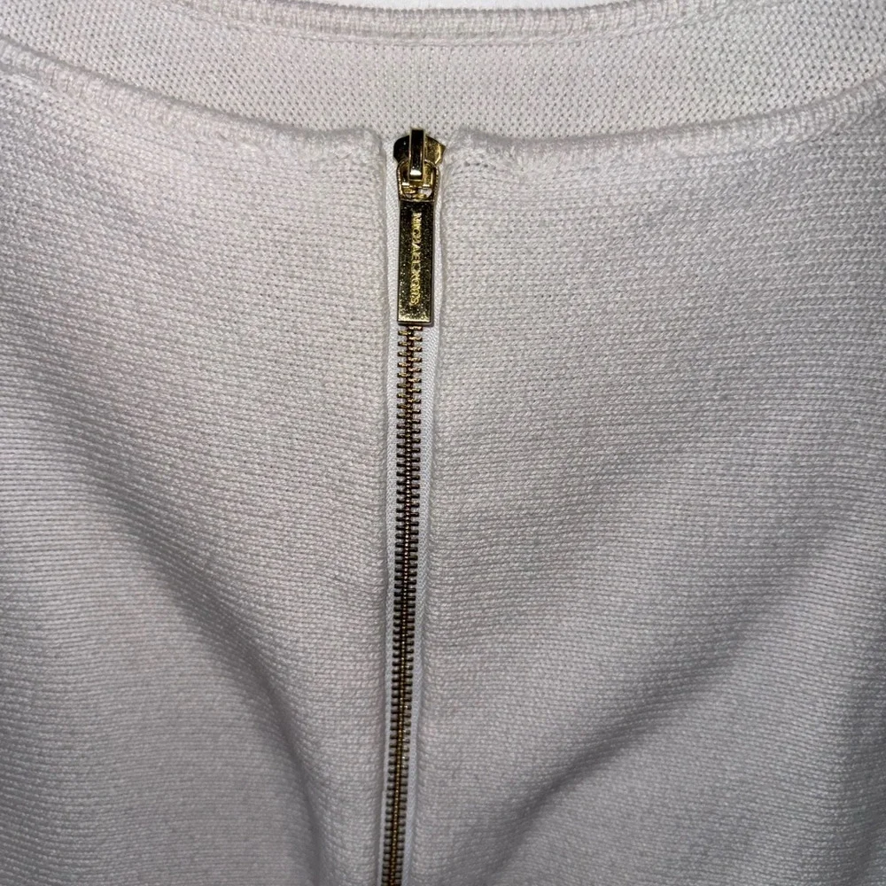 Micheal Kors Women White Crew neck sweater with zip up back top size Small
